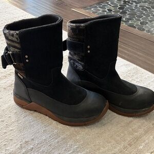 Cozy Black and Brown Waterproof Winter Boots